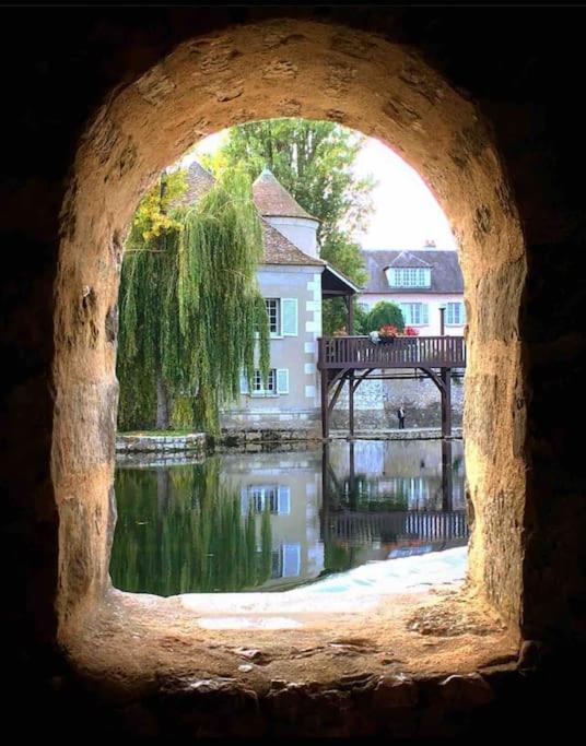 Beautiful F2 Apartment 5 Stops By Train From Paris Moret-sur-Loing Eksteriør billede